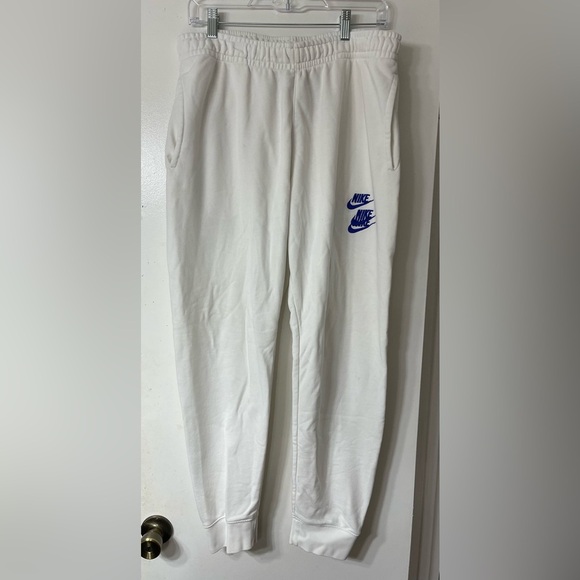 Nike Men's White Joggers - Picture 2 of 9